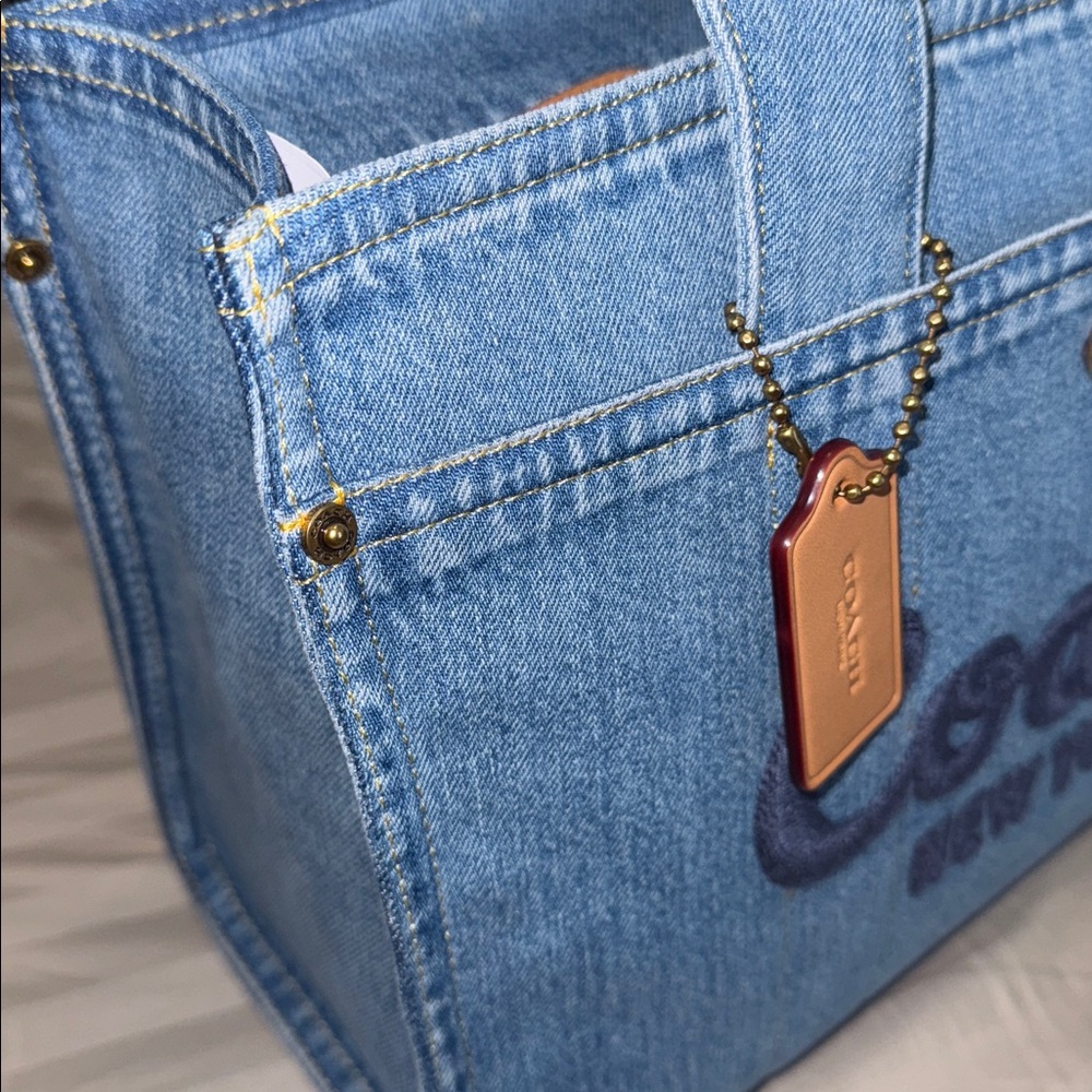Coach Denim Cargo Medium Tote Sold Out - Picture 14 of 14